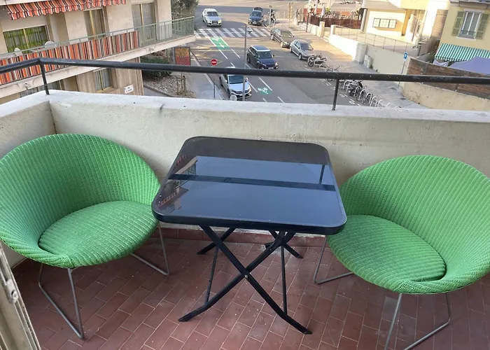 Caffarelli Νίκαια